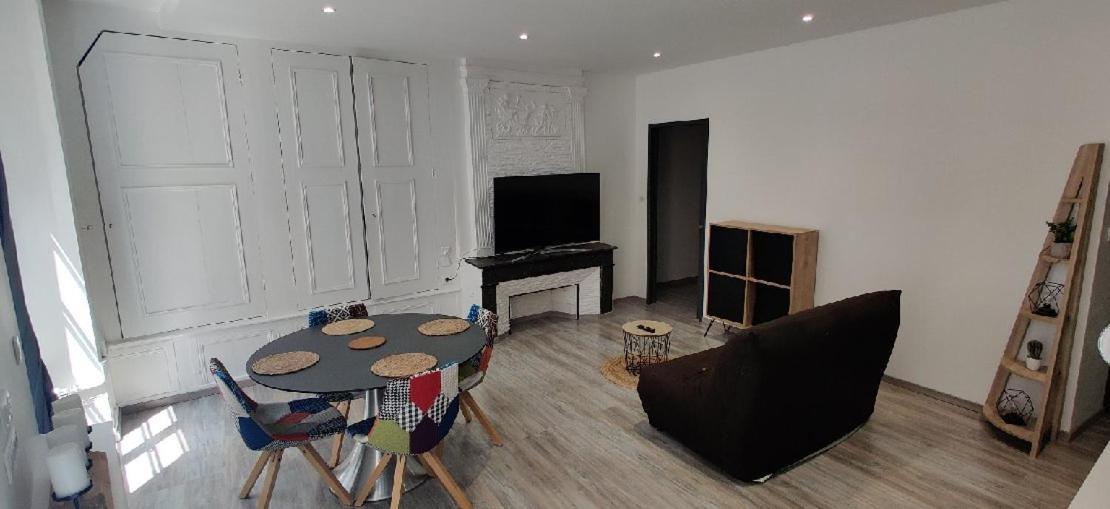 Appartement F2 Dans Le Centre Historique Le Puy-en-Velay Exteriér fotografie